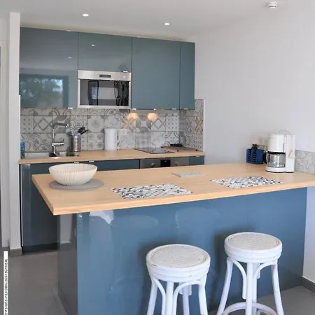 Apartment Moderne Vue Mer 180 Et Proche Des Plages